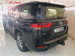 تۆیۆتا لاند کروزەر